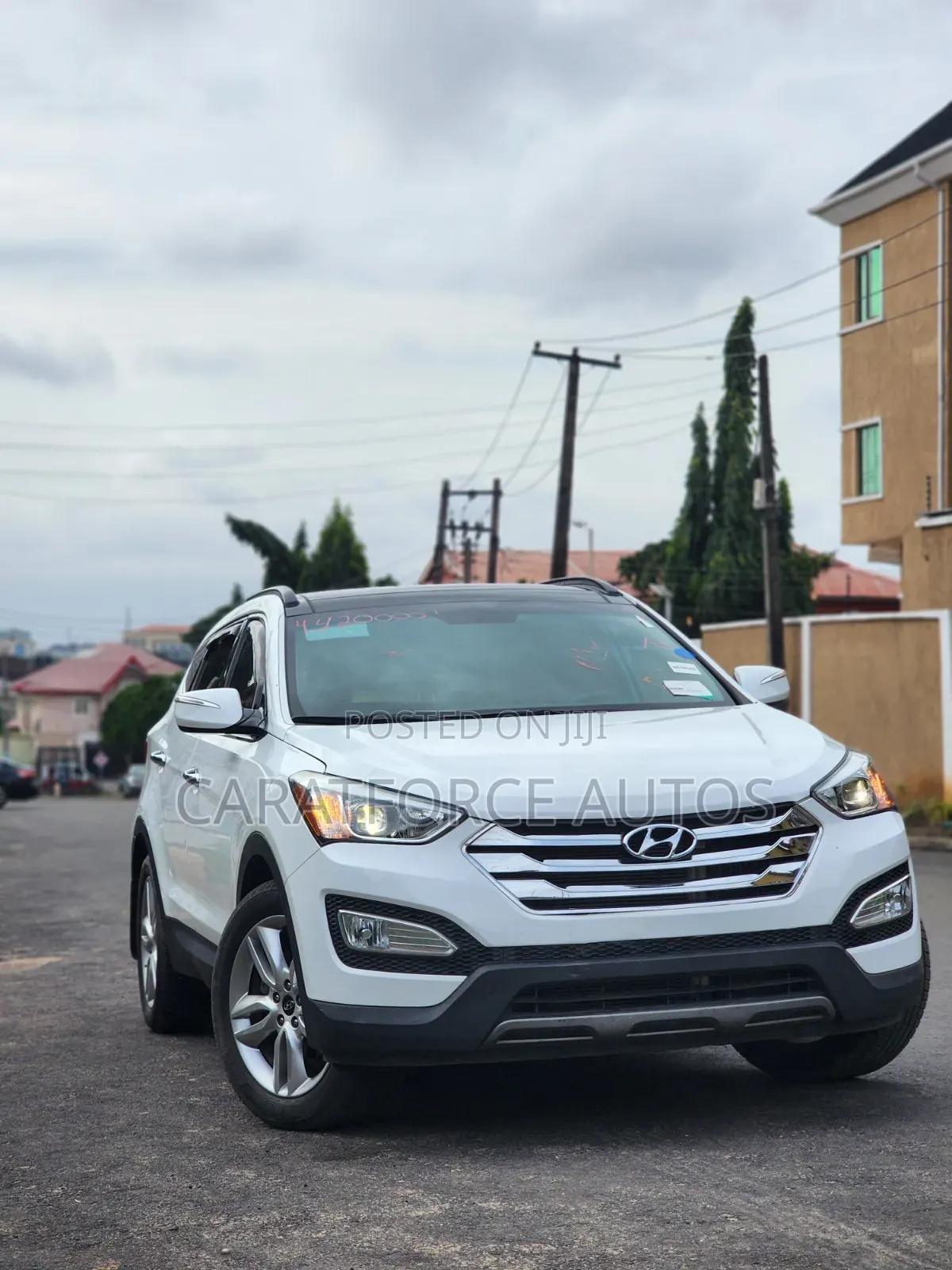 Hyundai Santa Fe SE AWD 2016 White