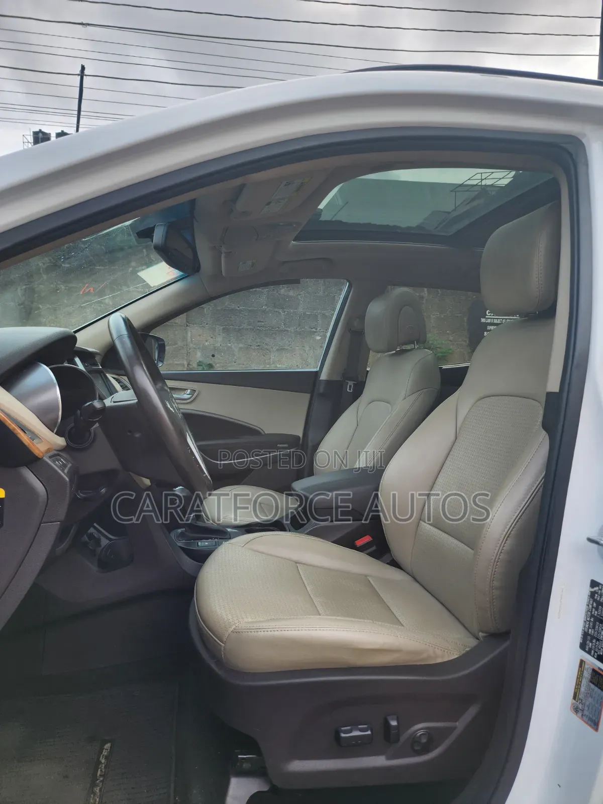 Hyundai Santa Fe SE AWD 2016 White