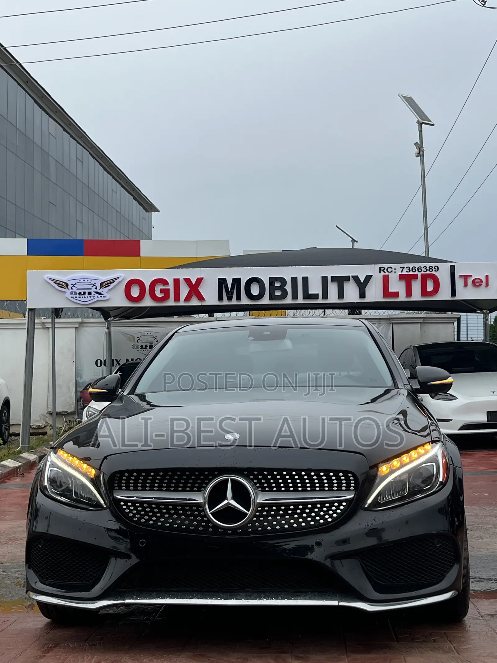 Mercedes-Benz C300 2016 Black