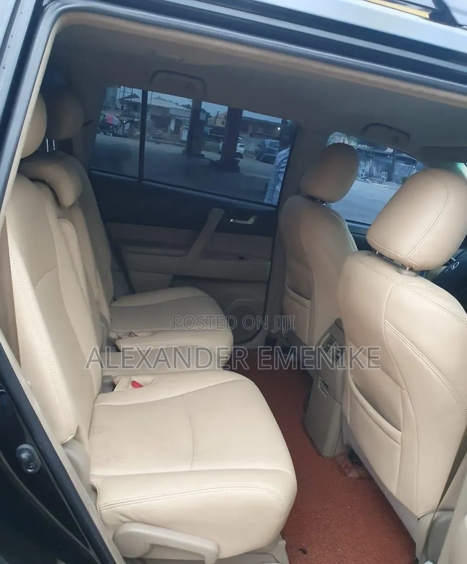 Toyota Highlander 2013 Black