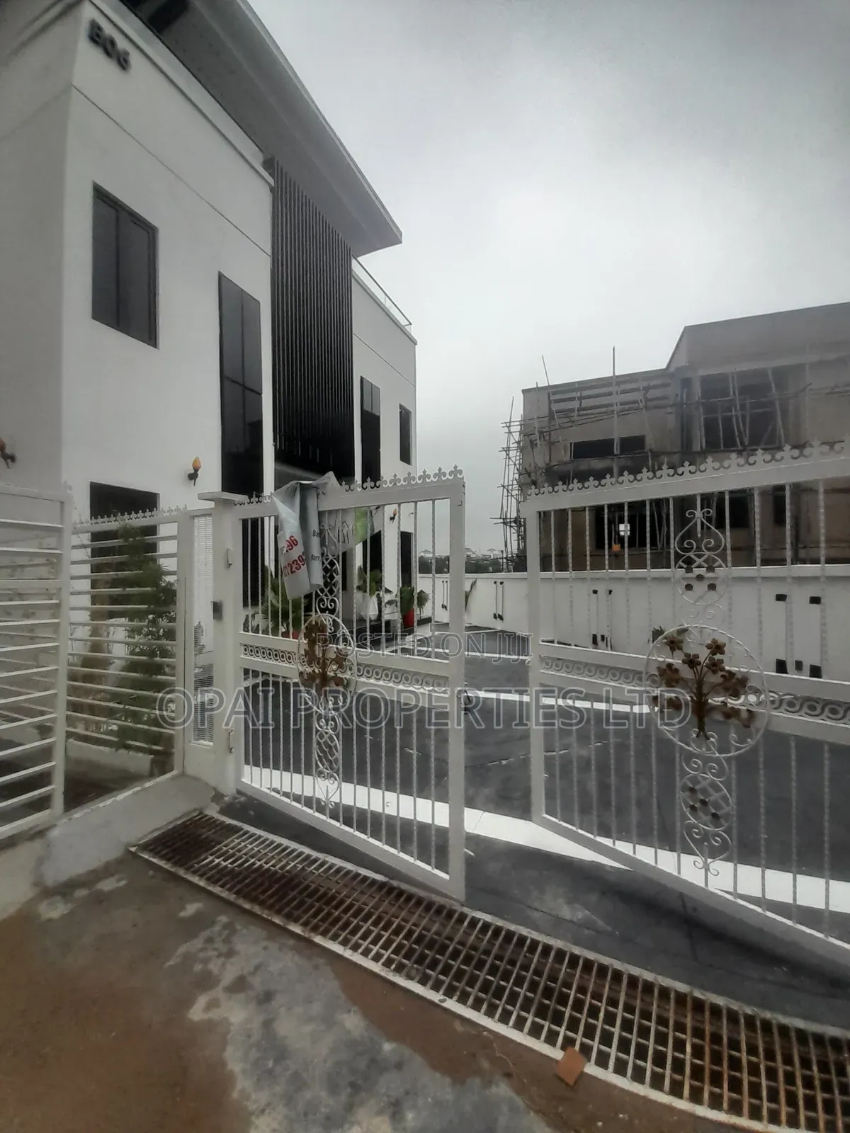 Furnished 5bdrm House in Guzape District for sale