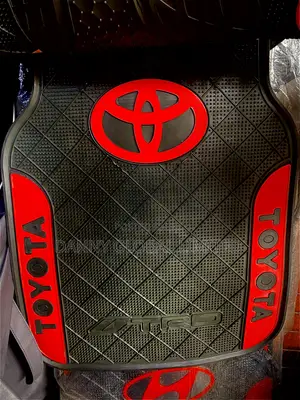 Toyota Rubber Foot Mat ( 5 Pieces )
