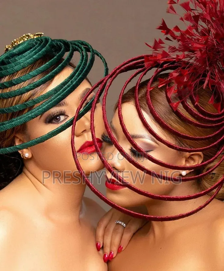 Red Ring Fascinator
