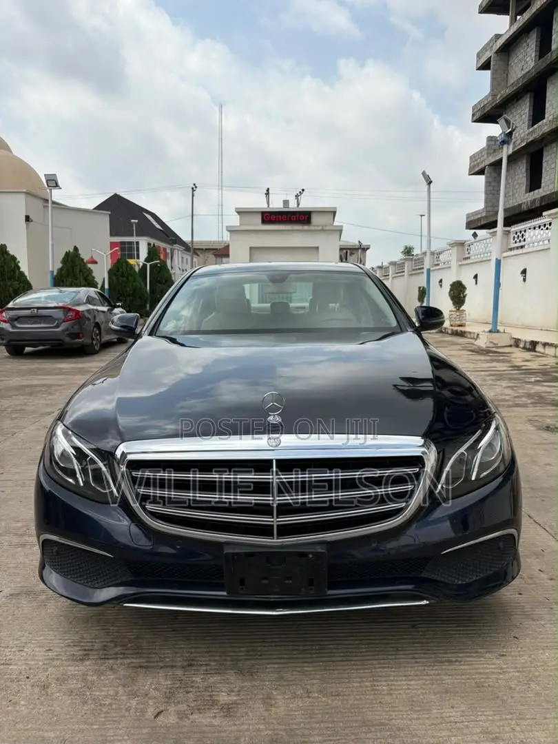Mercedes-Benz E300 Base RWD Sedan (2.0L 4cyl 9A) 2017 Blue