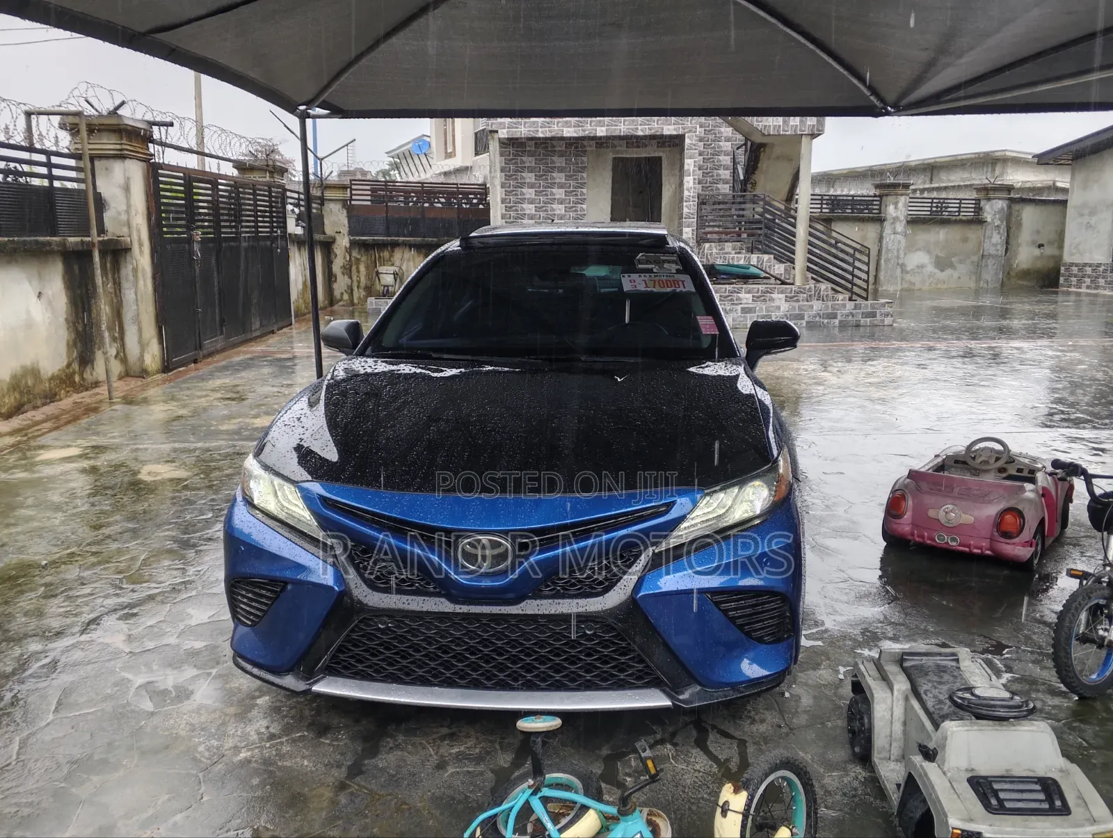 Toyota Camry 2019 Blue
