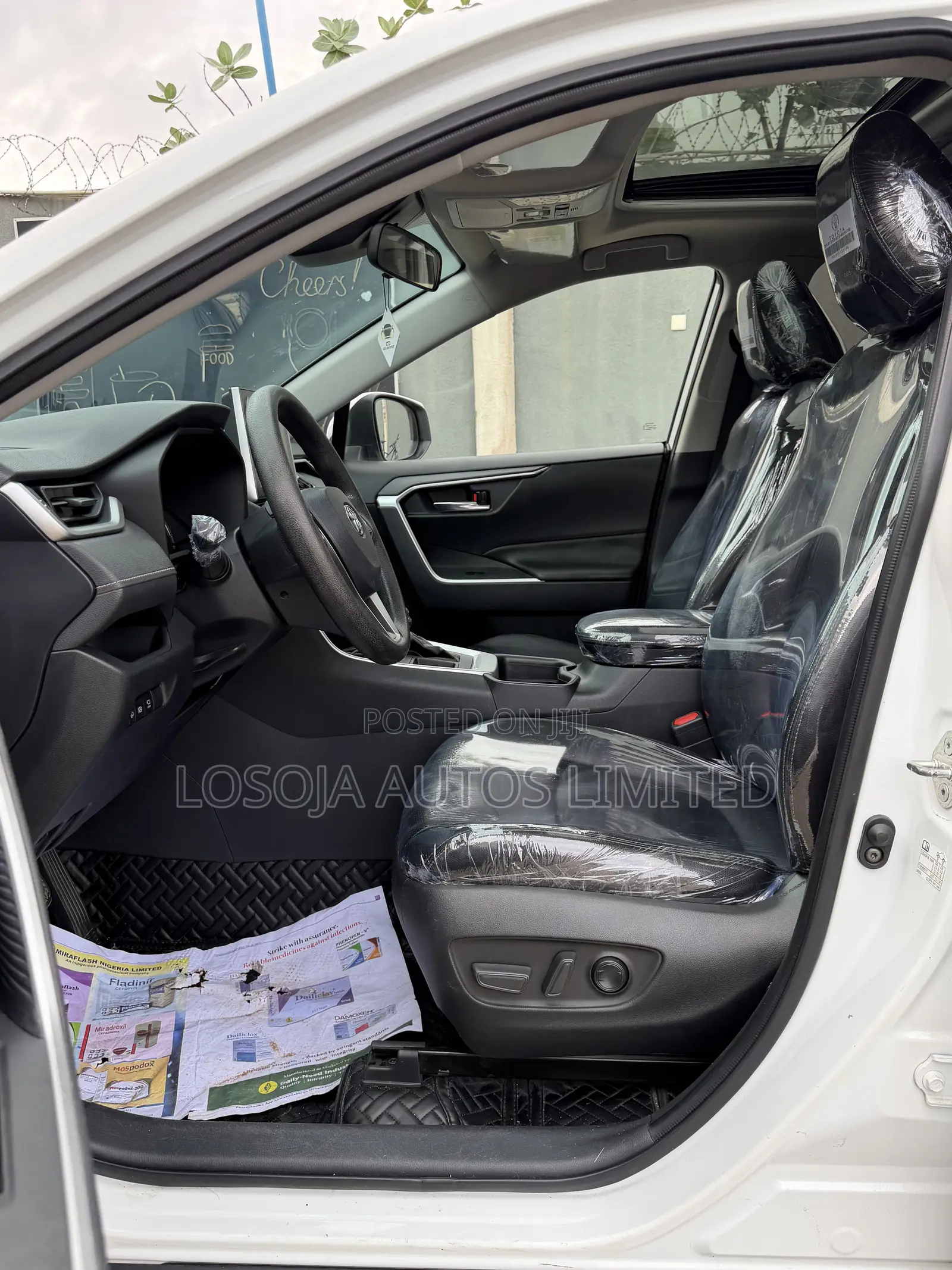 Toyota RAV4 Limited 2021 White