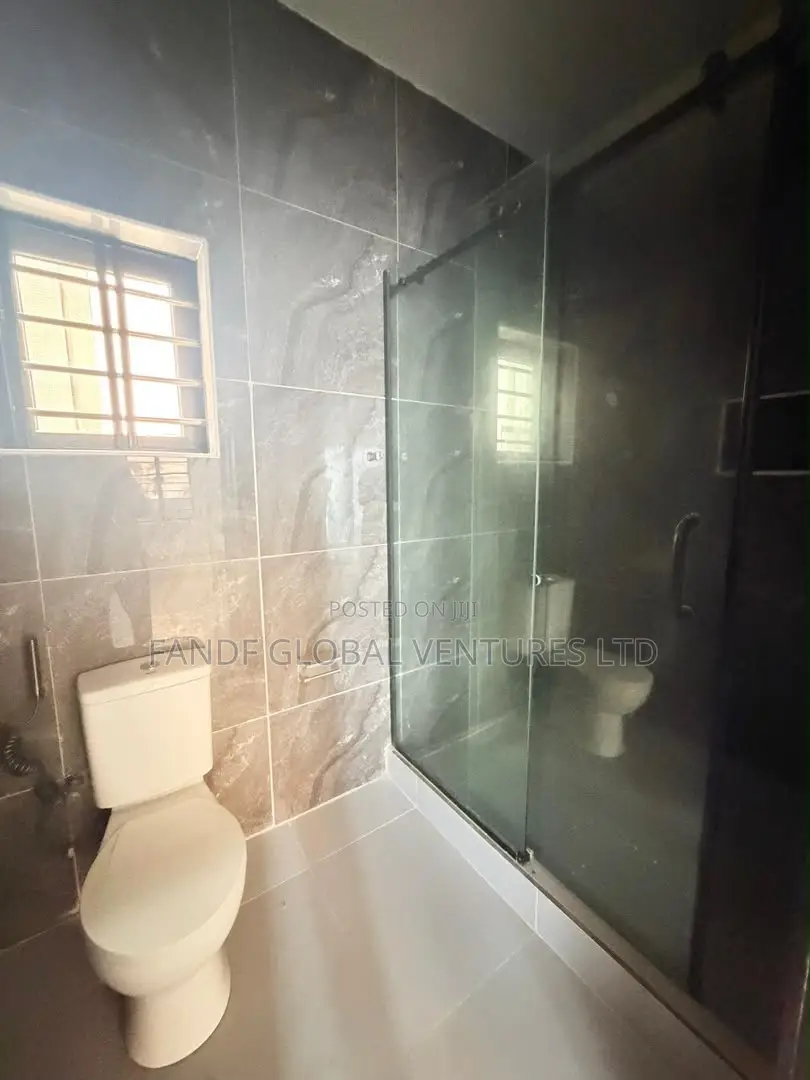 4bdrm Duplex in Magodo for sale