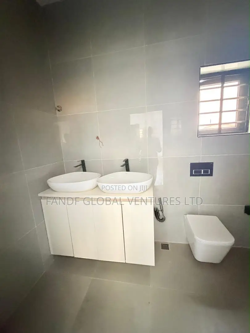 4bdrm Duplex in Magodo for sale