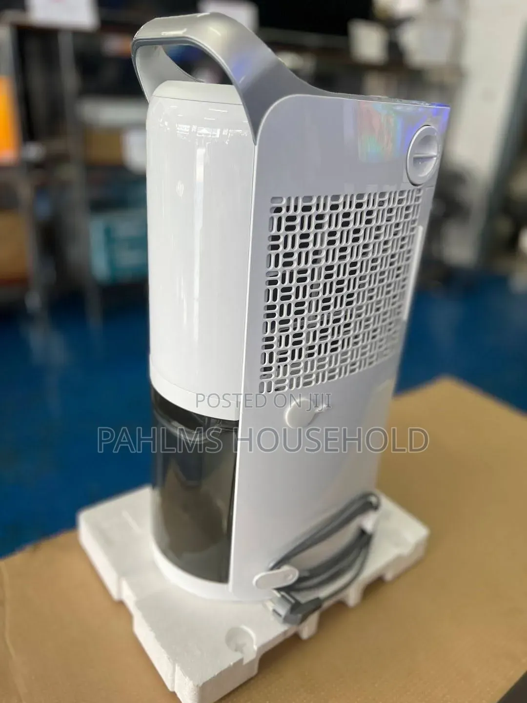 LG 28L Smart Dehumidifier-Moisture Absorber