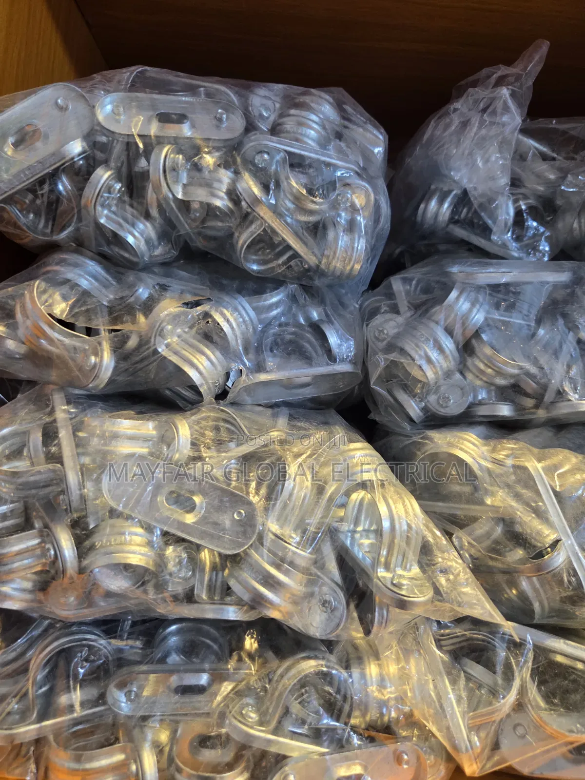 High Quality 20mm Galvanized Saddle Clip