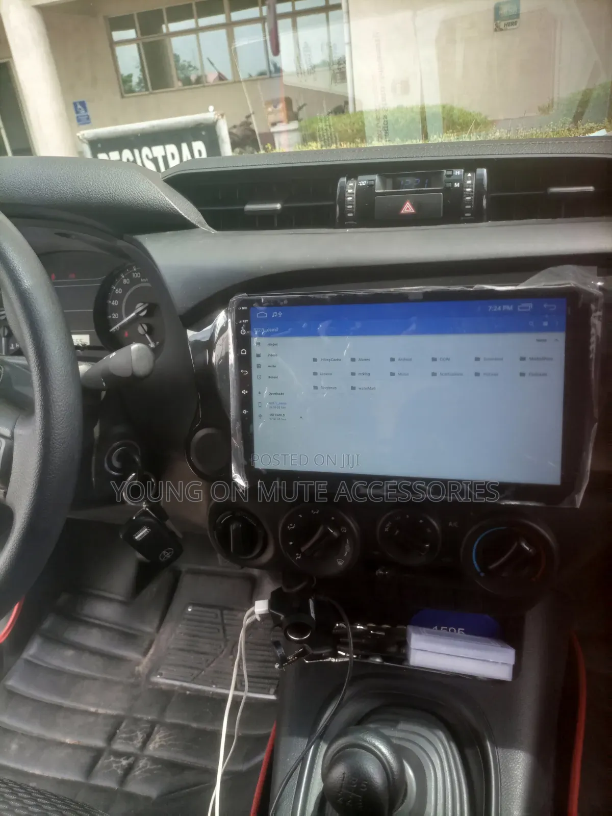 Toyota Hilux 2016--2022 Android Player+Reverse Camera / Navigation/GPS