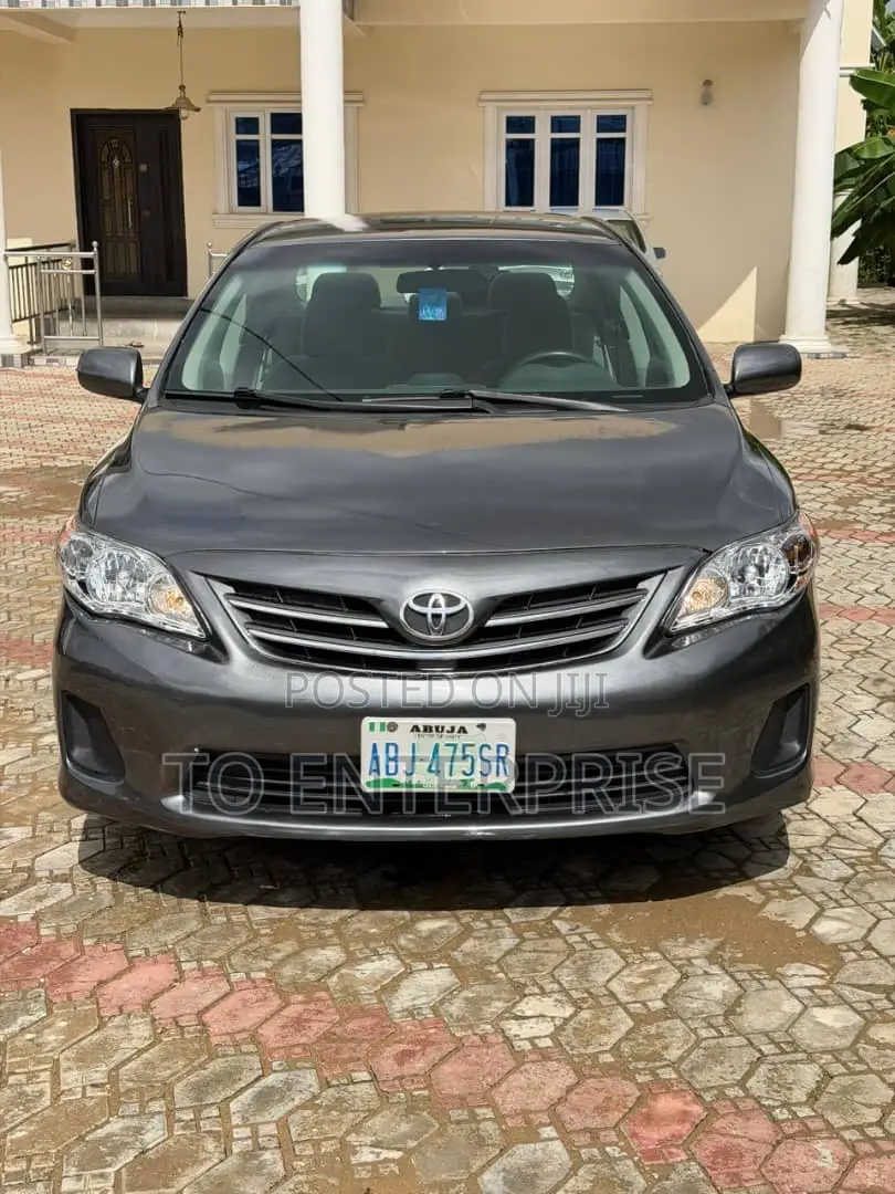 Toyota Corolla 2013 Gray