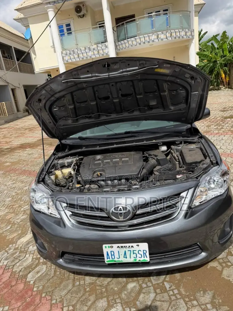Toyota Corolla 2013 Gray