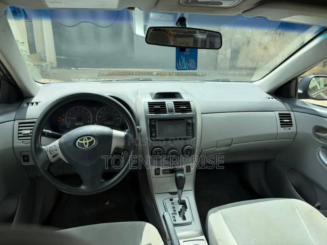 Toyota Corolla 2013 Gray