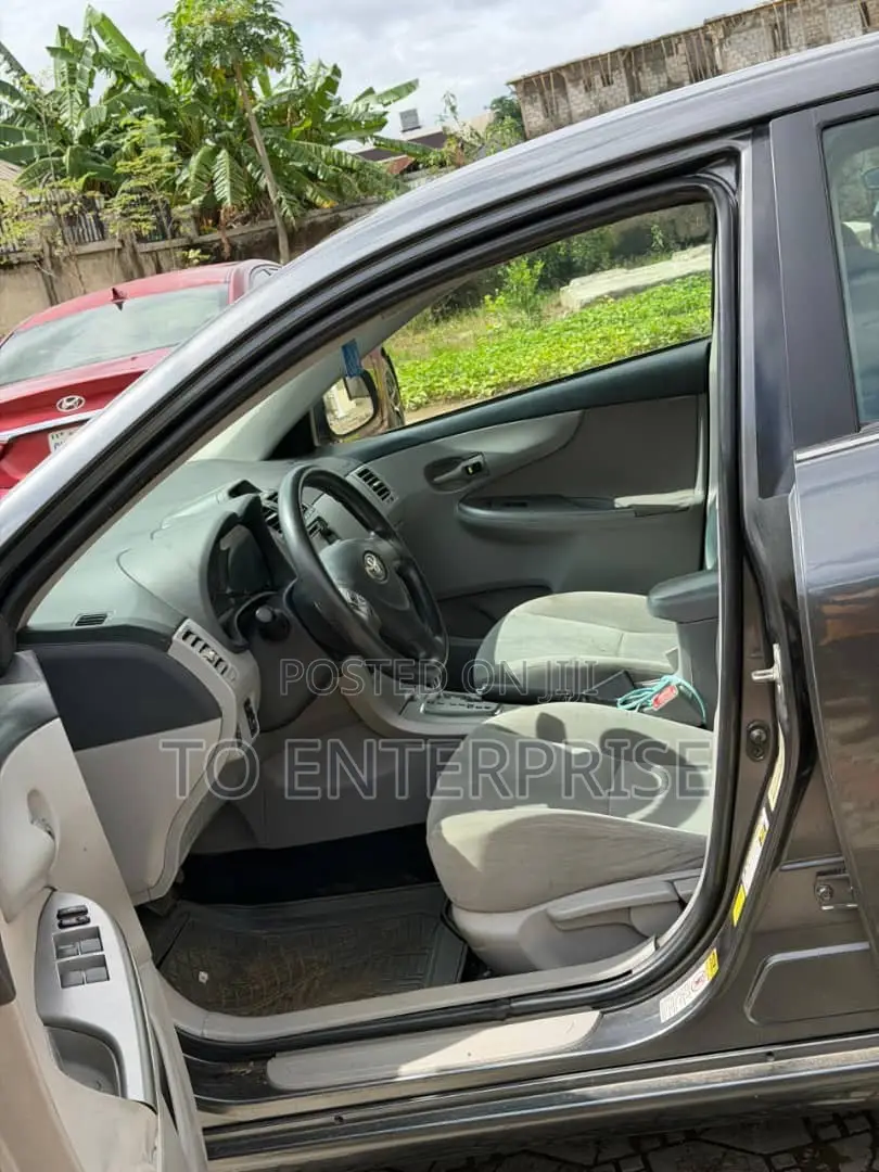 Toyota Corolla 2013 Gray