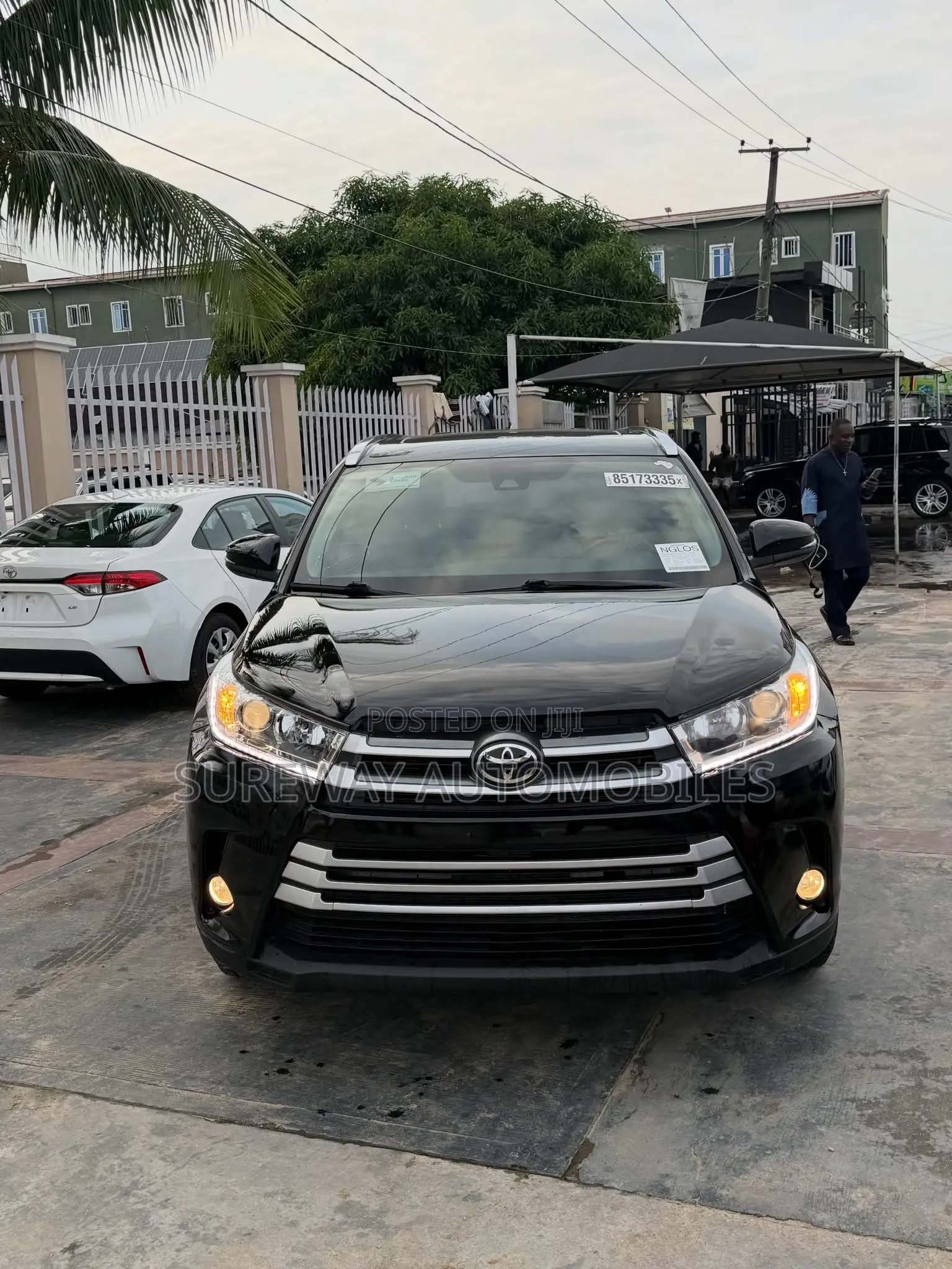 Toyota Highlander XLE 4x2 V6 (3.5L 6cyl 8A) 2018 Black