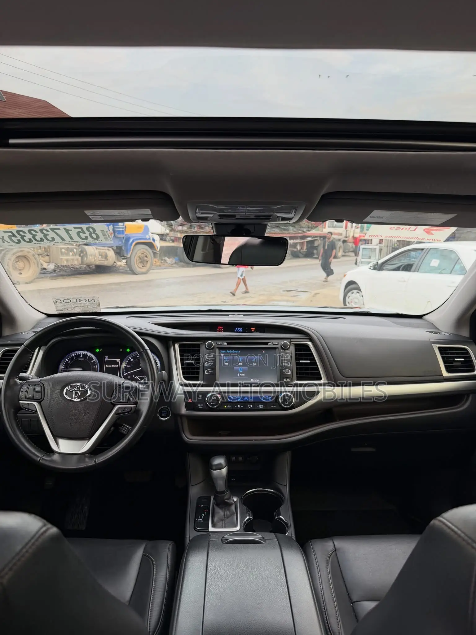 Toyota Highlander XLE 4x2 V6 (3.5L 6cyl 8A) 2018 Black