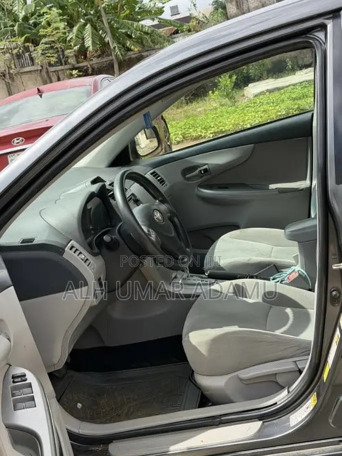 Toyota Corolla 2013 Gray