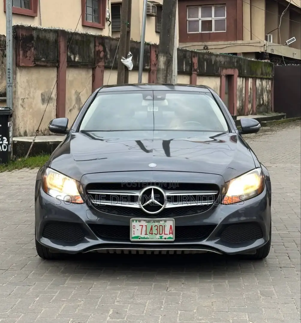 Mercedes-Benz C300 2016 Gray