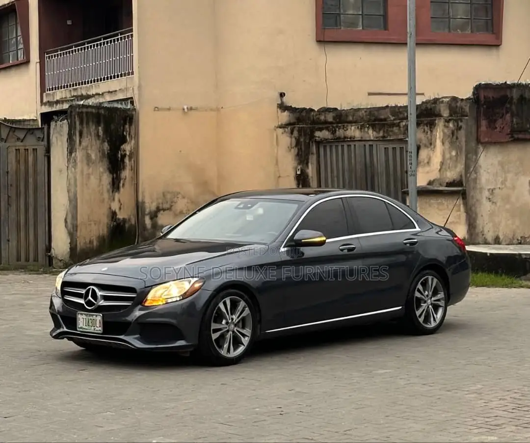 Mercedes-Benz C300 2016 Gray