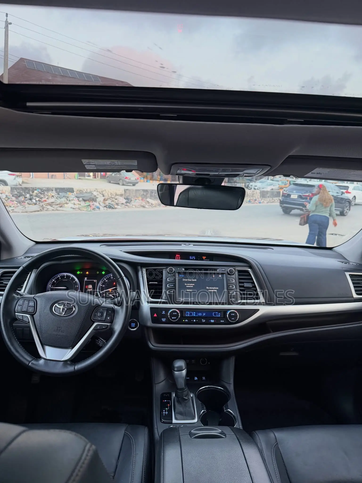 Toyota Highlander XLE 4x2 V6 (3.5L 6cyl 8A) 2018 Brown