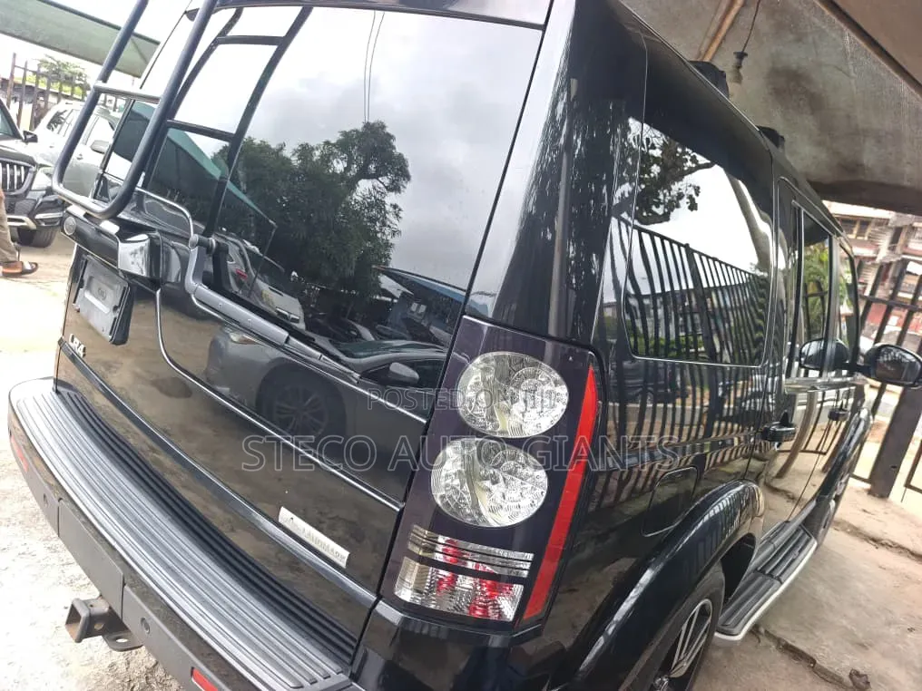 Land Rover Lr4 Base 4x4 2016 Black