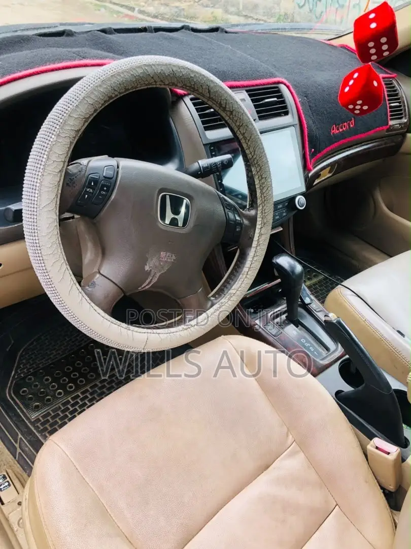 Honda Accord 2006 Red