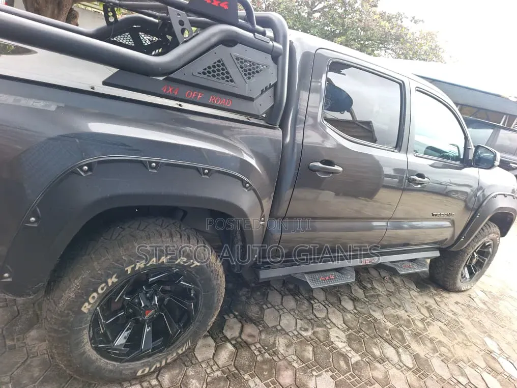 Toyota Tacoma 2019 Black