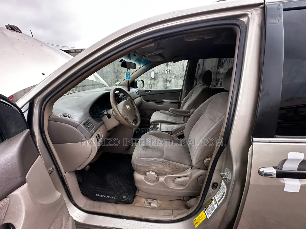 Toyota Sienna 2005 Gold