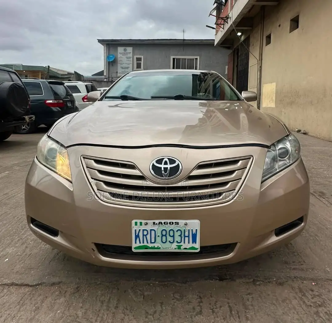 Toyota Camry 2008 Gold
