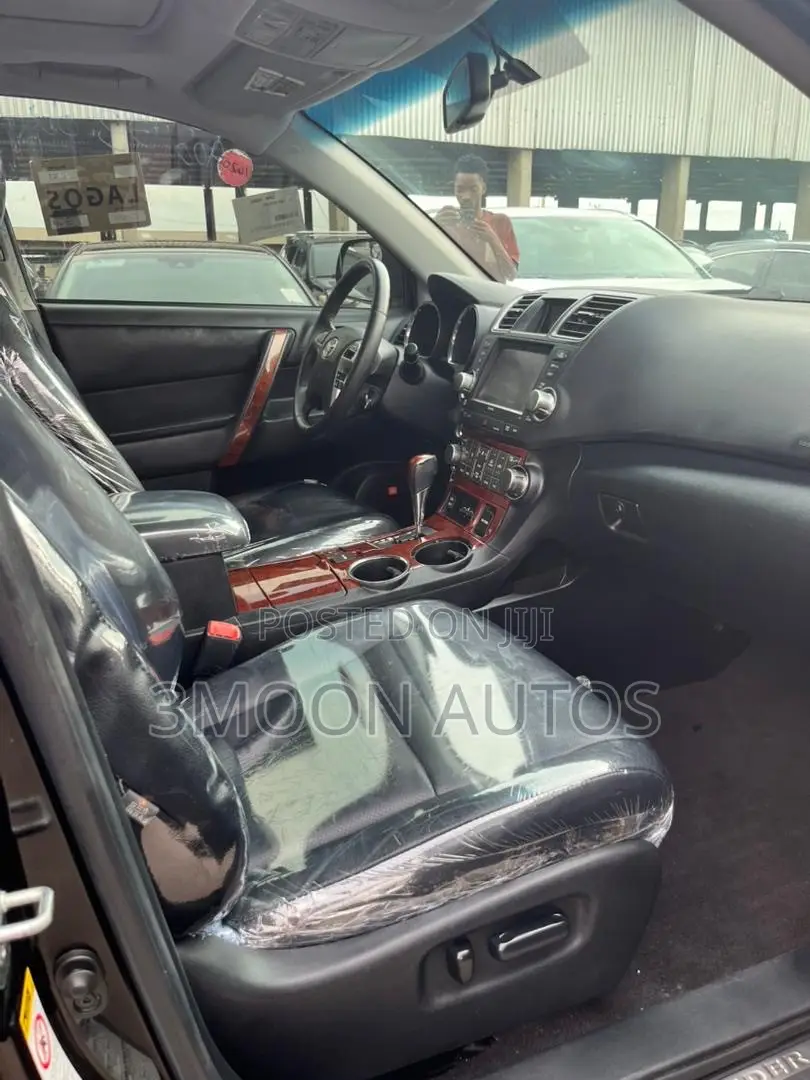 Toyota Highlander Limited 2012 Black