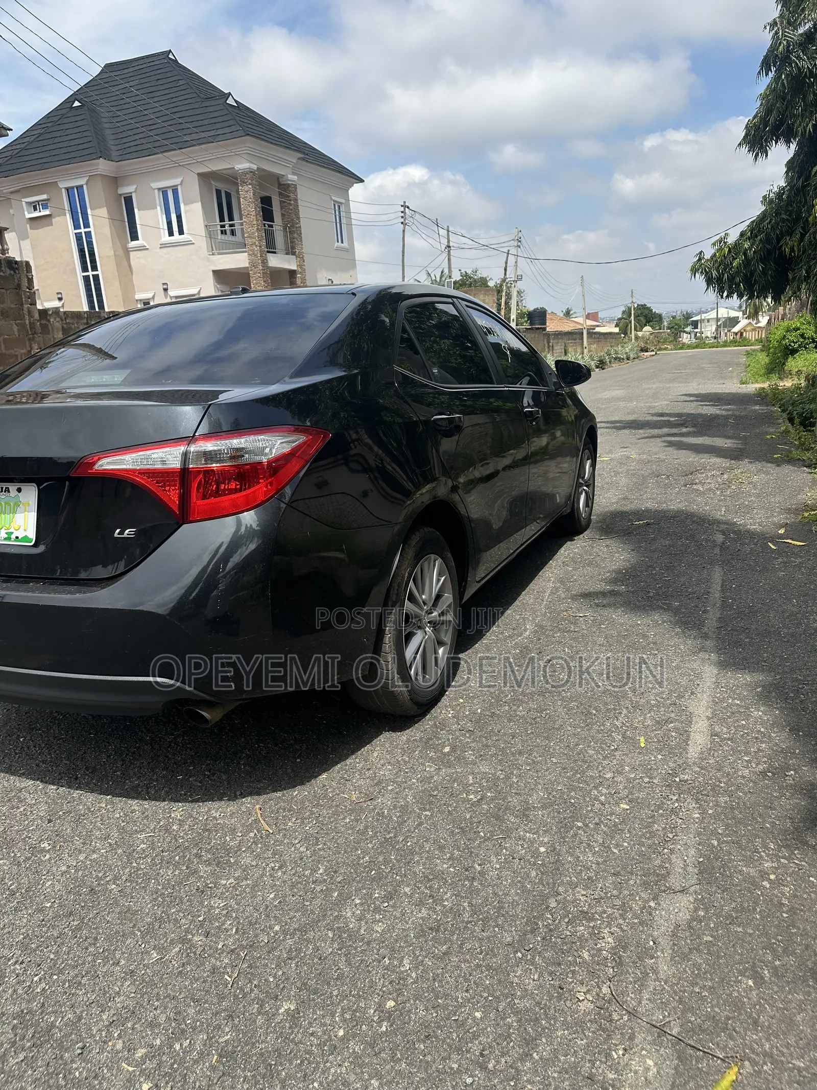 Toyota Corolla LE Premium 4dr Sedan (1.8L 4cyl CVT) 2015 Black