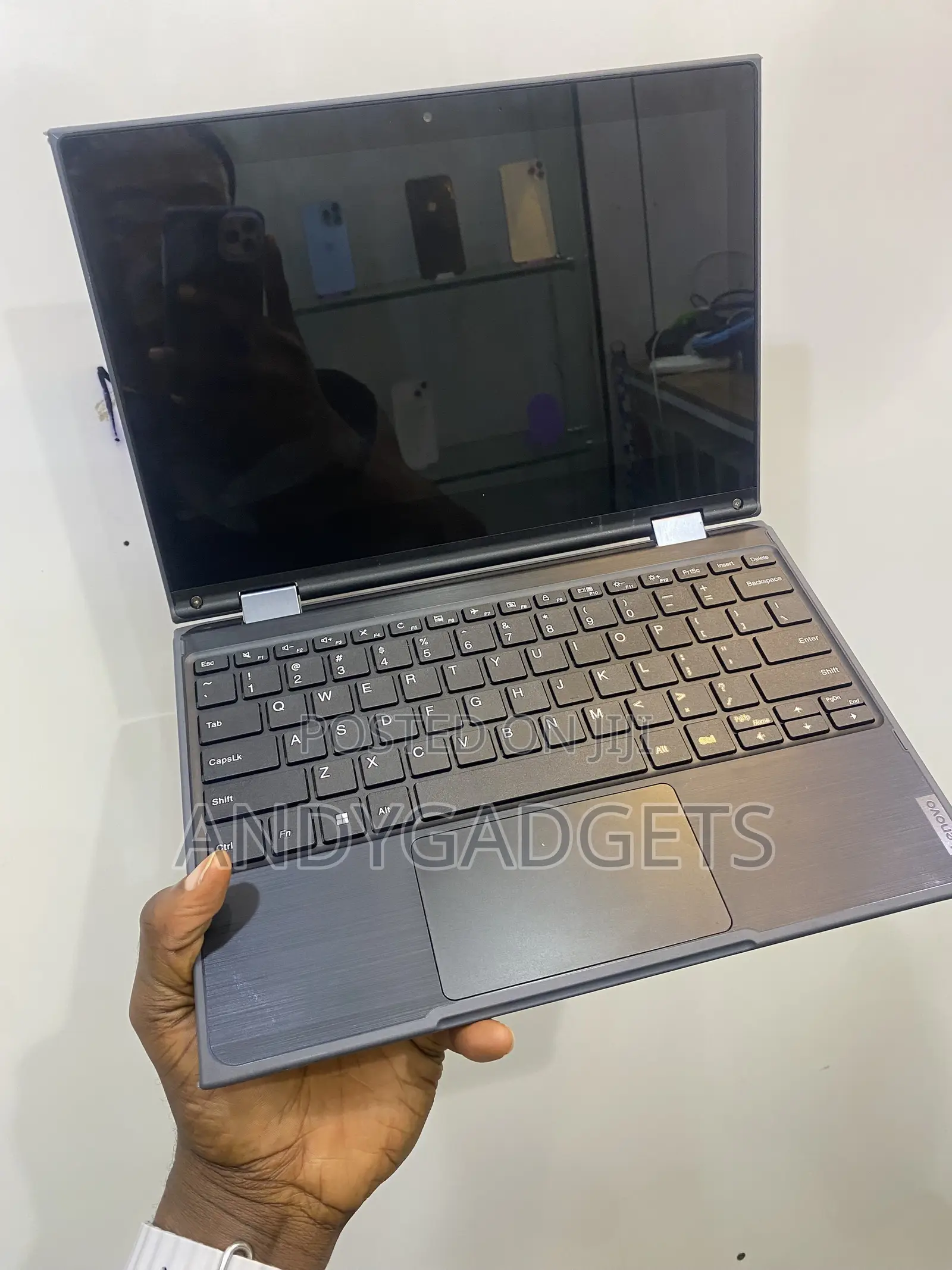 Laptop Lenovo 300e 4GB Intel Celeron SSD 128GB