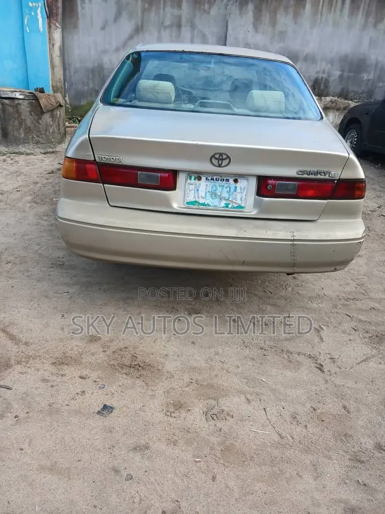 Toyota Camry 2001 Silver
