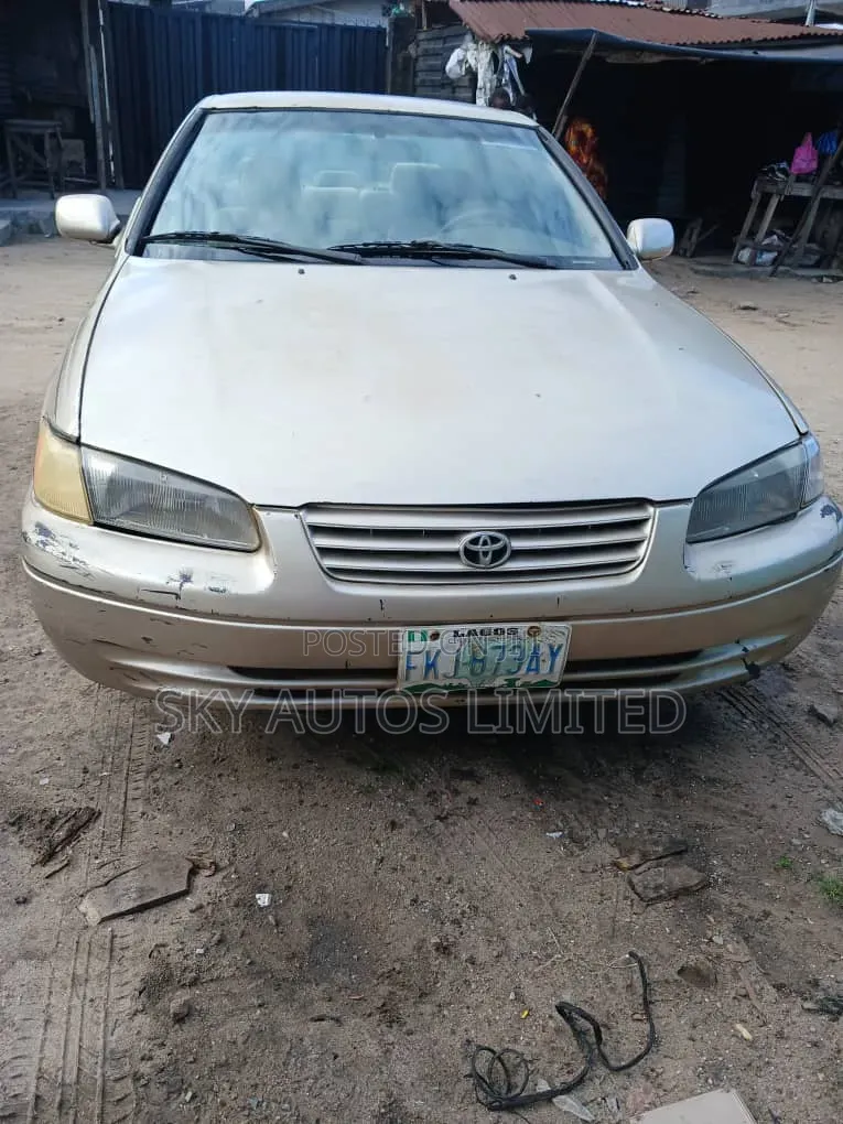 Toyota Camry 2001 Silver