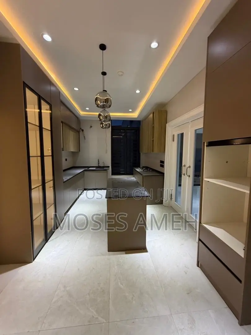 3bdrm Apartment in Guzape District for sale