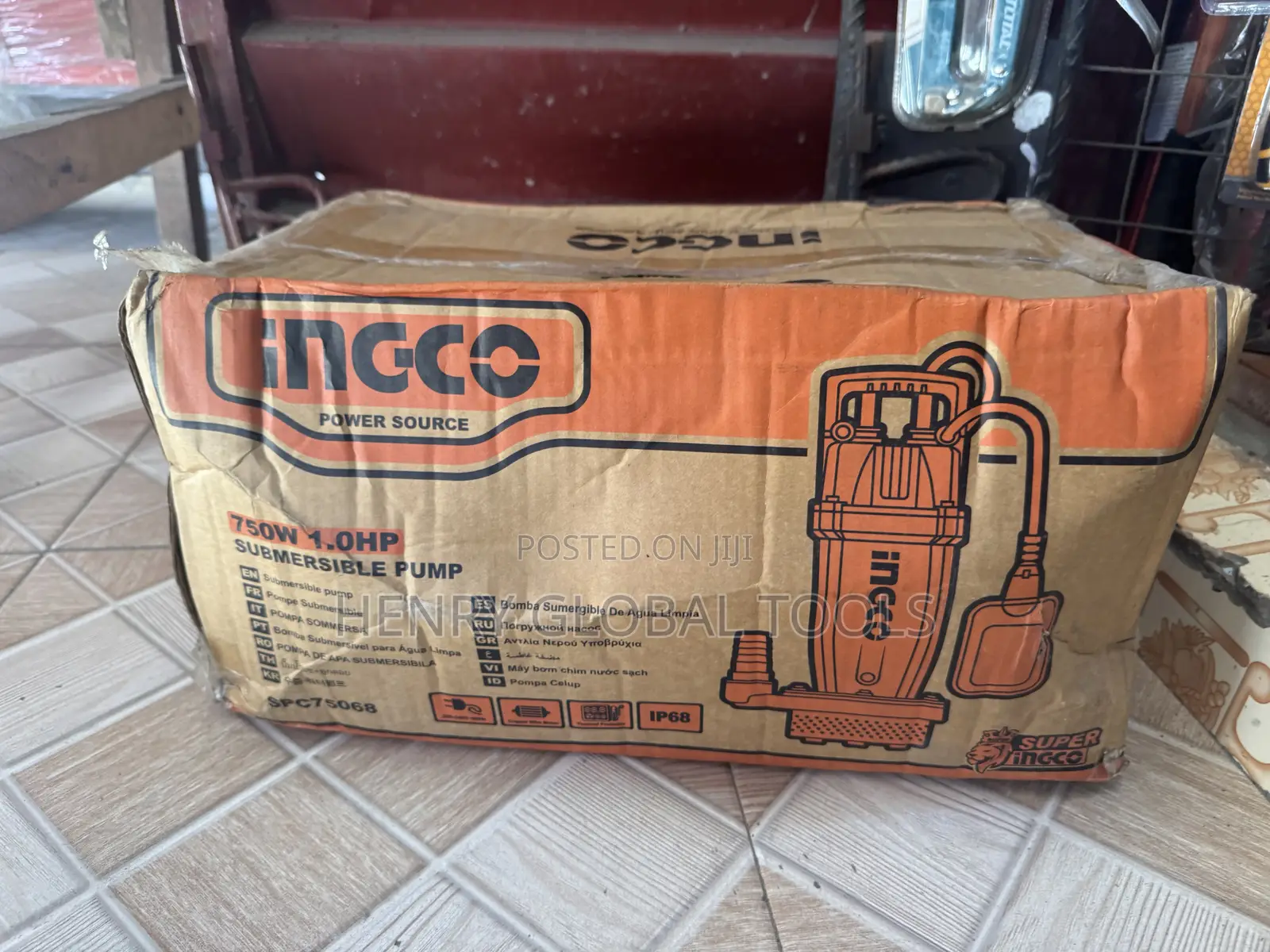 INGCO 750W (1.0HP) Submersible Water Pump