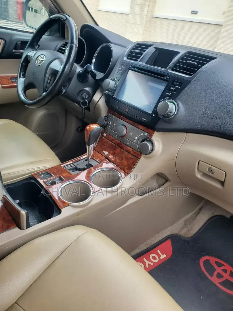 Toyota Highlander 2009 Gold