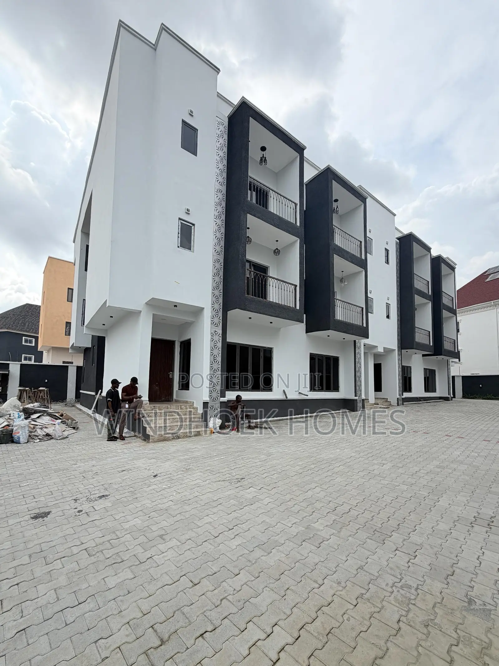 4bdrm Duplex in Jahi for sale