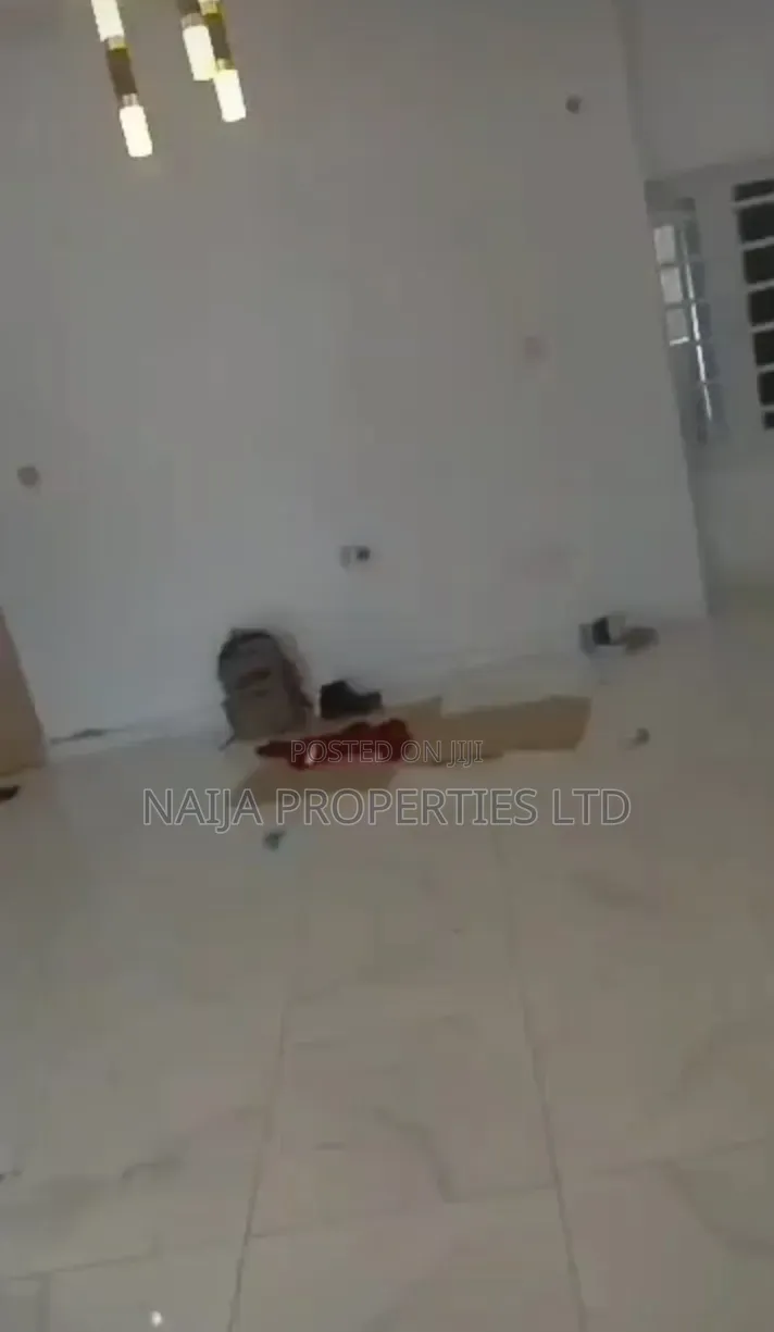 3bdrm Bungalow in Oribanwa, Awoyaya for rent
