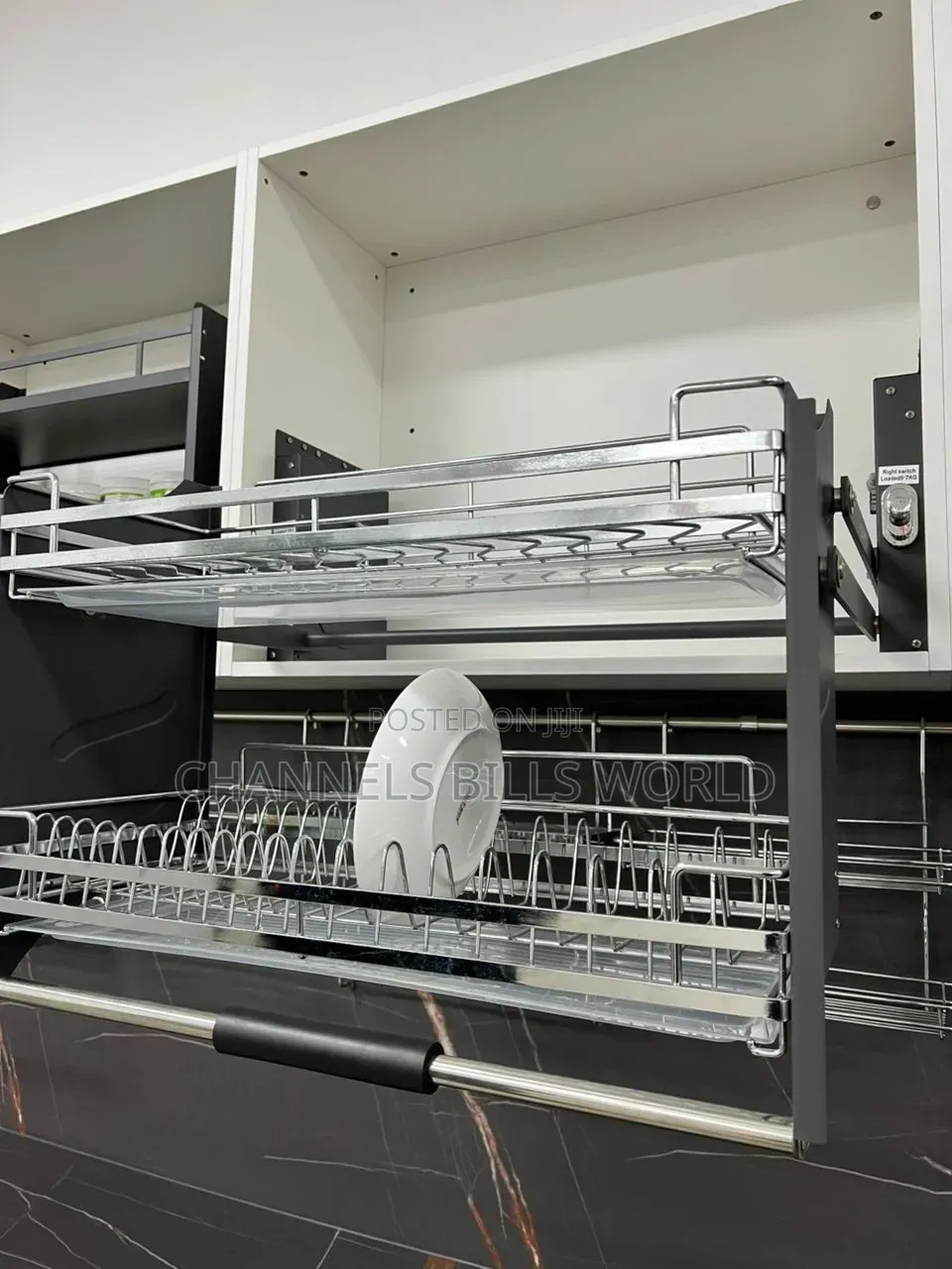 80cm Silver Pulldown Plate Rack