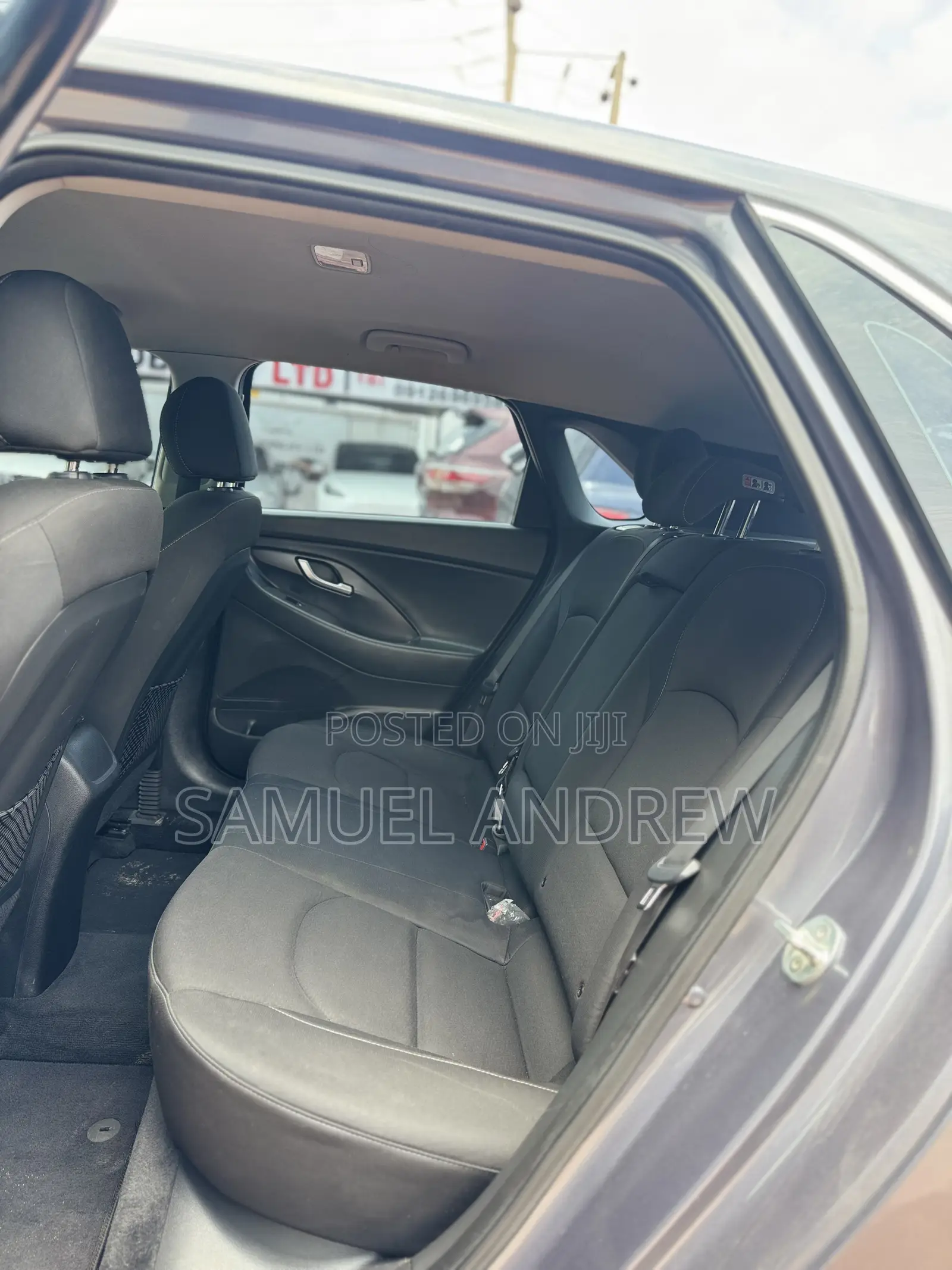 Hyundai Elantra SE Sedan FWD (2.0L 4cyl 6M) 2017 Gray