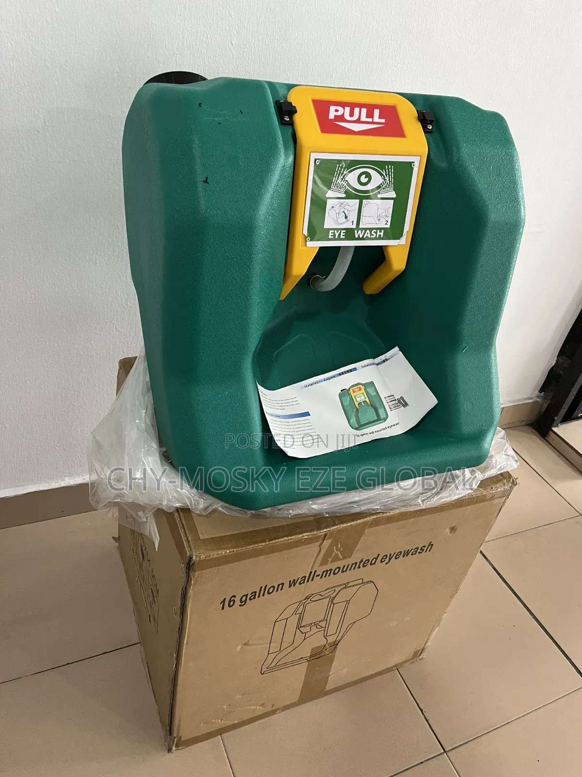 16 Gallon Wall Mounted Eyewash Station (60Ltr)