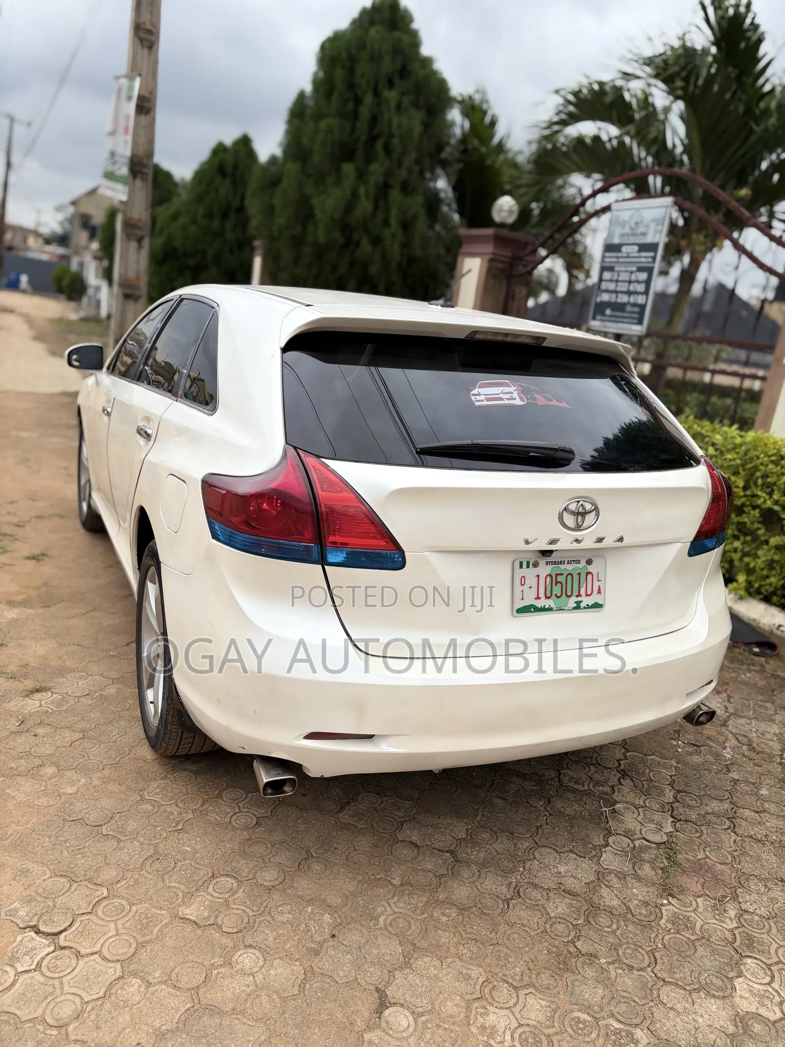 Toyota Venza AWD 2010 White