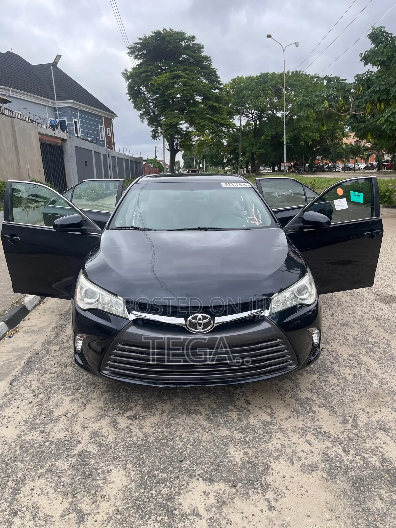 Toyota Camry LE 4dr Sedan (2.5L 4cyl 6A) 2017 Black