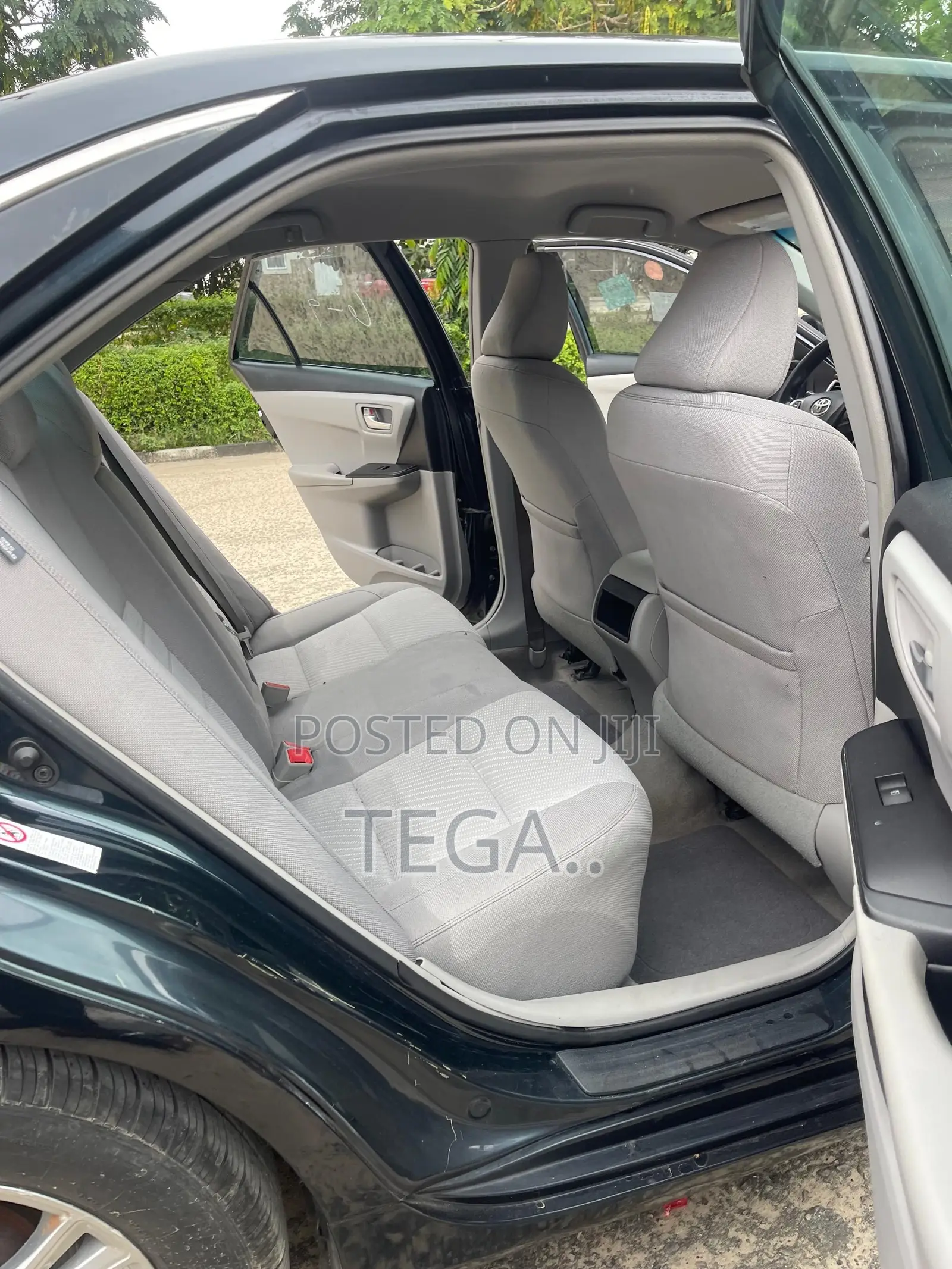 Toyota Camry LE 4dr Sedan (2.5L 4cyl 6A) 2017 Black