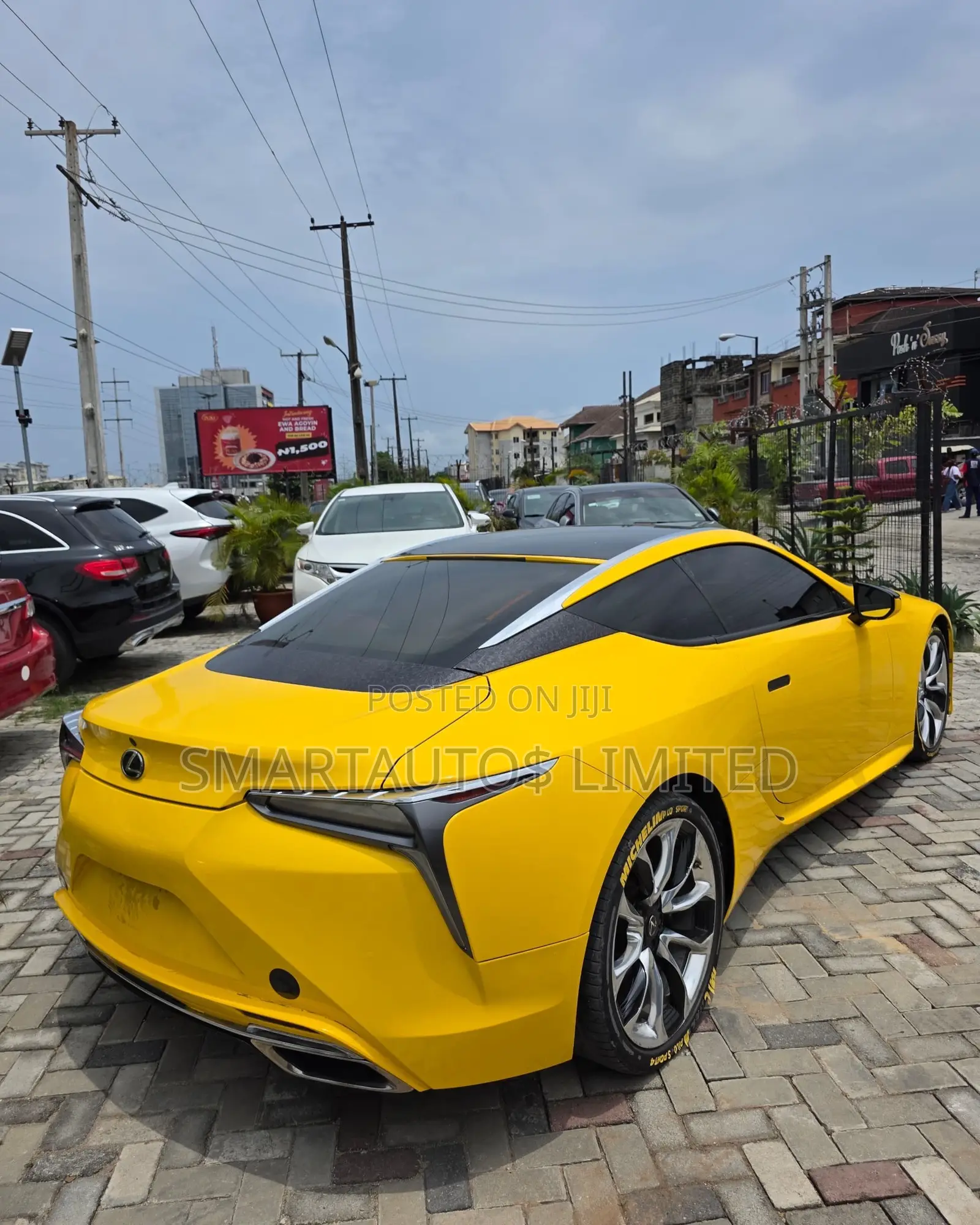 Lexus LC 2017 Yellow