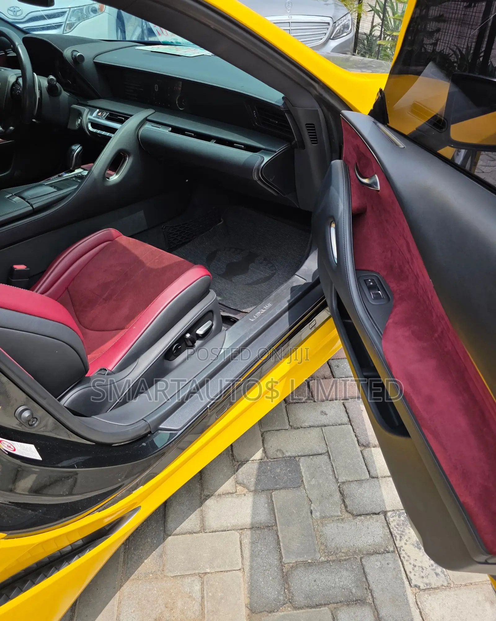 Lexus LC 2017 Yellow
