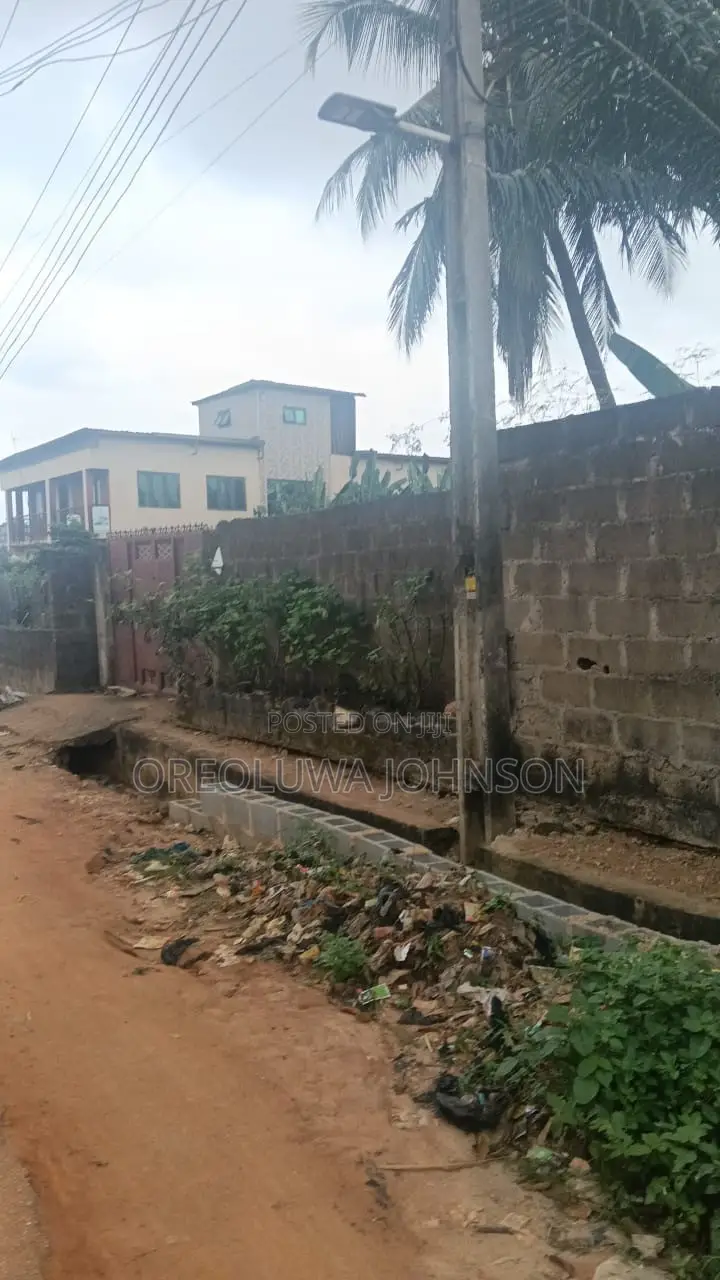 Sales Sales !!!!!! On a Full Plot