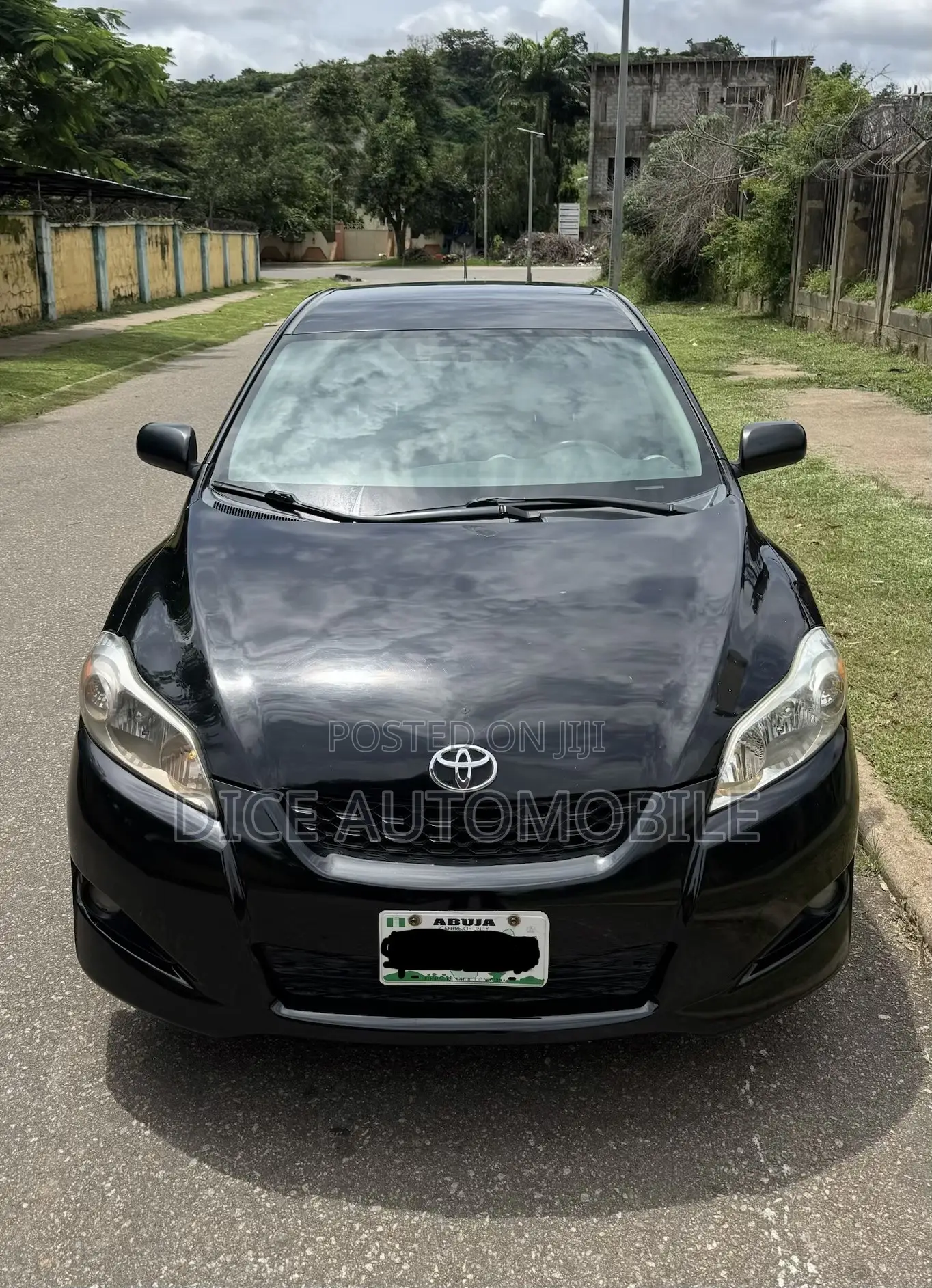 Toyota Matrix L Hatchback FWD (1.8L 4cyl 5A) 2013 Black